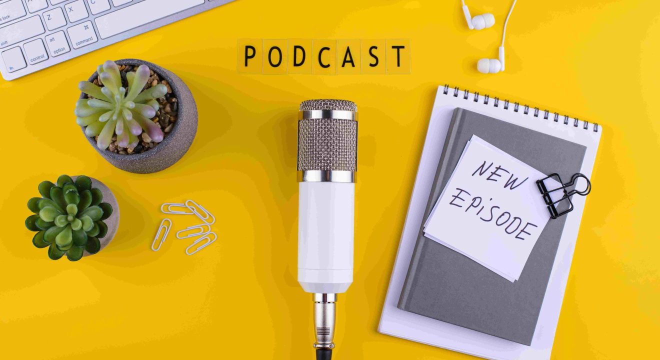 Kuinka aloittaa podcast: Aloittelijan opas äänen jakamiseen